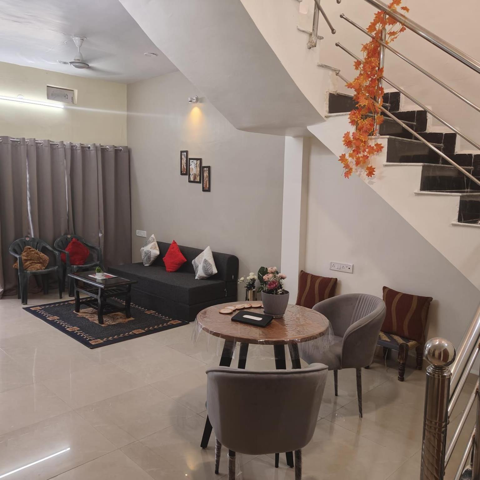 הוילה אויאיין Mahadev Mansion מראה חיצוני תמונה